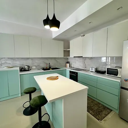 Turquoise Superior 6 Persons Apartment