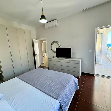 Turquoise Superior 6 Persons Apartment