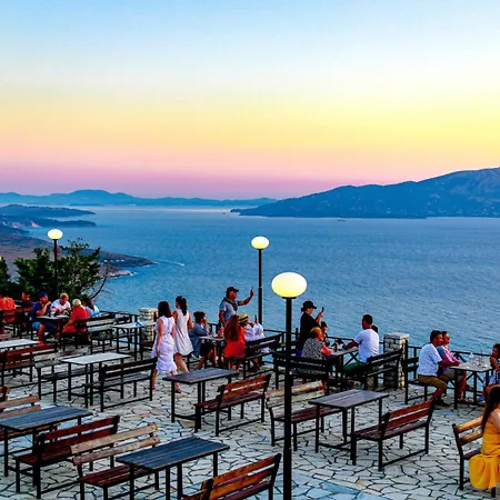 Turquoise Superior 6 Persons Apartment Sarande